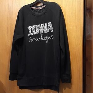 Hawkeyes woman's L long sleeve sweatshirt
